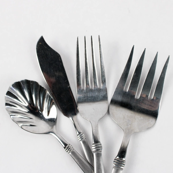 International Palisades Serving & Dinner Fork Sugar Spoon Butter Knife Set