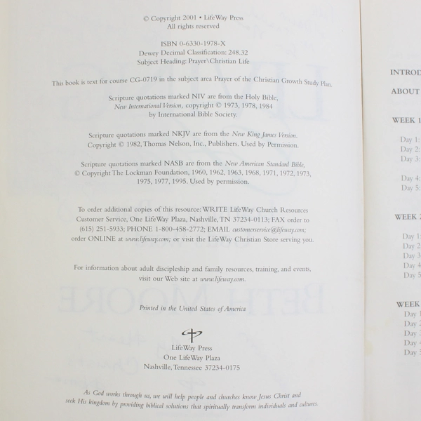 Living Free by Beth Moore 2001 PB