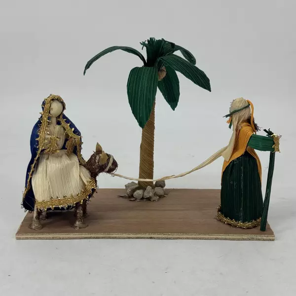 Artisan Corn Husk Diorama Mary Joseph Donkey Palm Tree Scene Lightweight