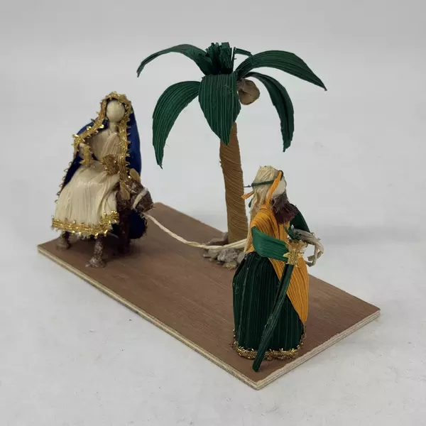 Artisan Corn Husk Diorama Mary Joseph Donkey Palm Tree Scene Lightweight