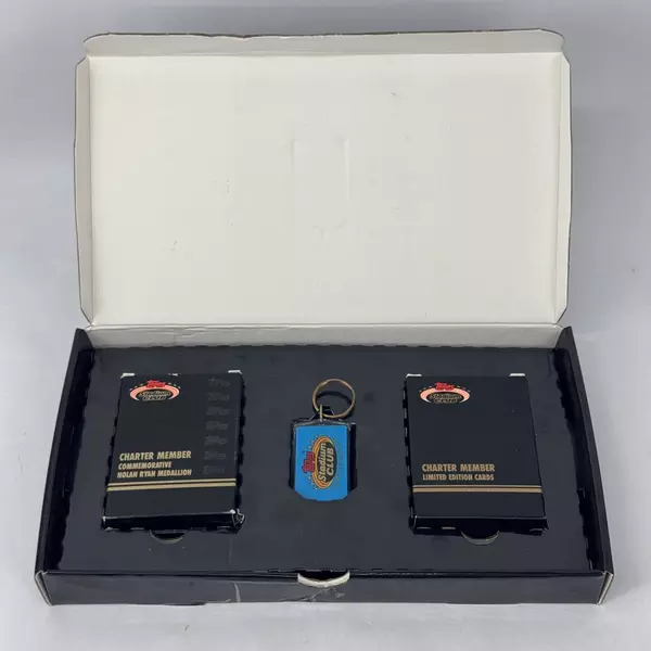 1991 Topps Stadium Club Charter Member Set Nolan Ryan Medallion Keychain 70 Card