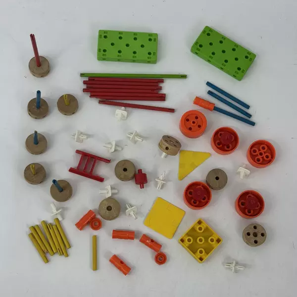 1983 CBS Toys Tinkertoy Building Set #220 with Original Box Missing Pieces