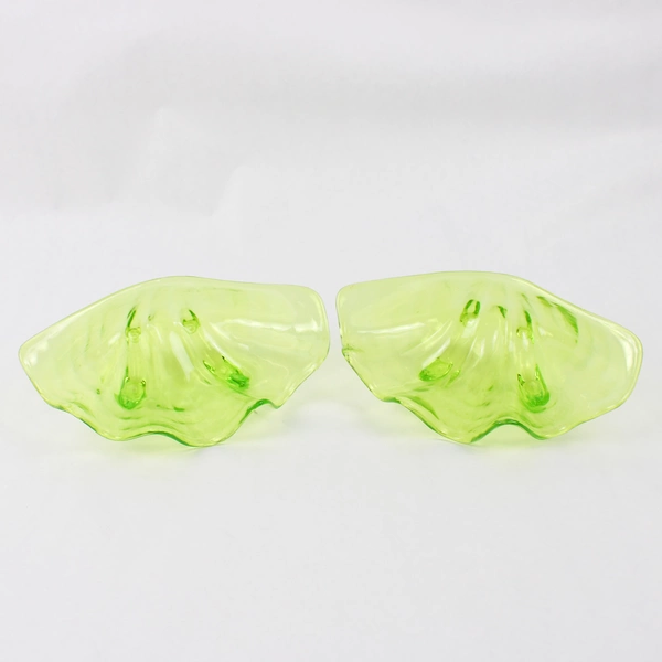 Lot Of 2 Unbranded Shell Serving/Decorative Green Plastic Bowls 3.5" x 9" x 5.5"