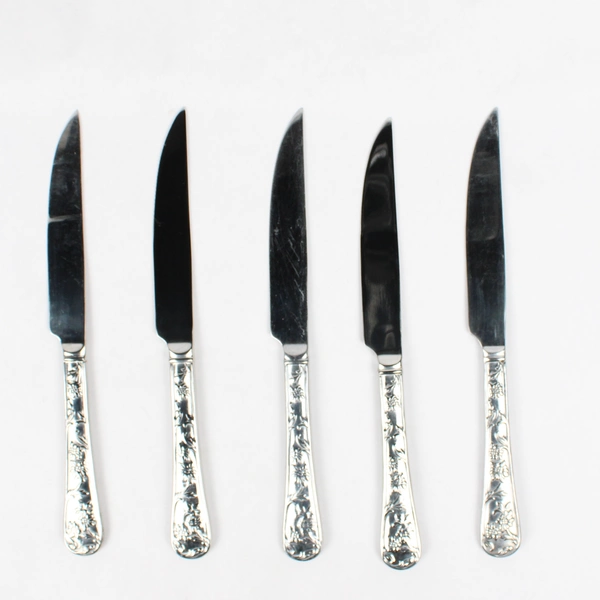 Lot Of 5 Reed & Barton Queen's Garden (Stainless) Flatware Serrate Steak Knives