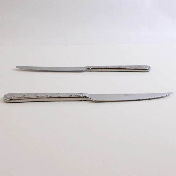 Lot Of 5 Reed & Barton Queen's Garden (Stainless) Flatware Steak & Dinner Knives