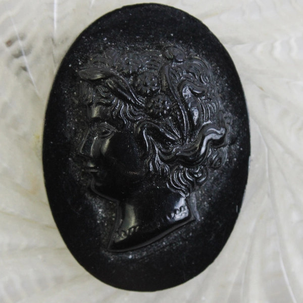 Vintage Clear and Black Lucite Cameo Brooch 2.5"