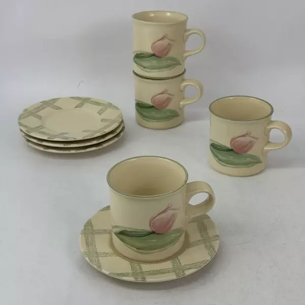 Set of 4 Pfaltzgraff Garden Party Flat Cups And Saucers
