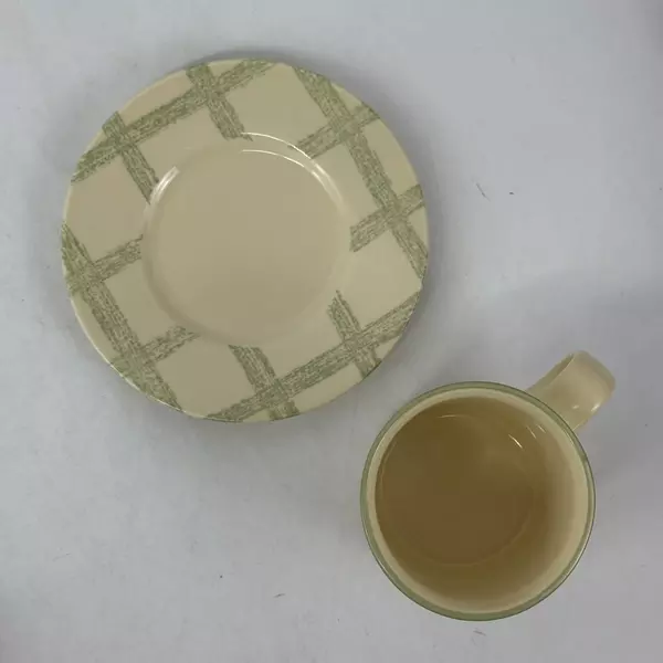 Set of 4 Pfaltzgraff Garden Party Flat Cups And Saucers