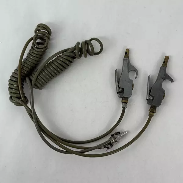 Air Blow Gun with Durable Air Hose for Cleaning and Dust Removal