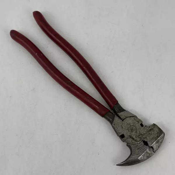 Heavy Duty Fencing Pliers Wire Cutter Hammer Fence Tool Multi-Function Hand Tool