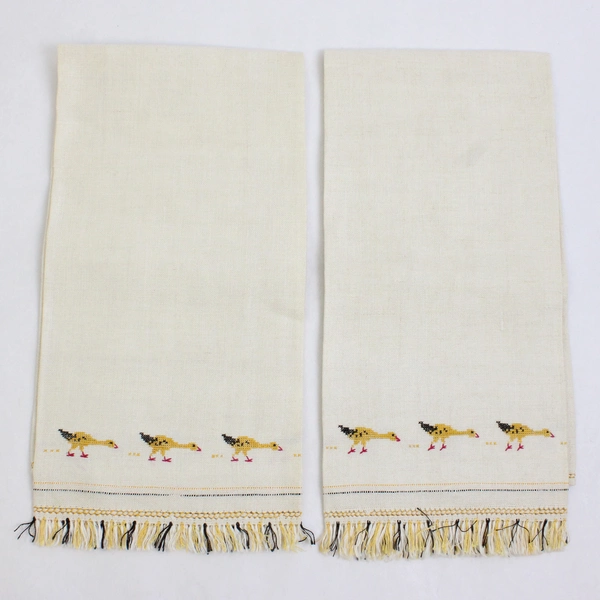 Set of 2 Vintage Cross Stitch Duck Design Fingertip Towels