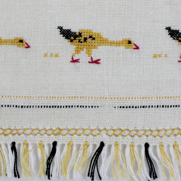 Set of 2 Vintage Cross Stitch Duck Design Fingertip Towels