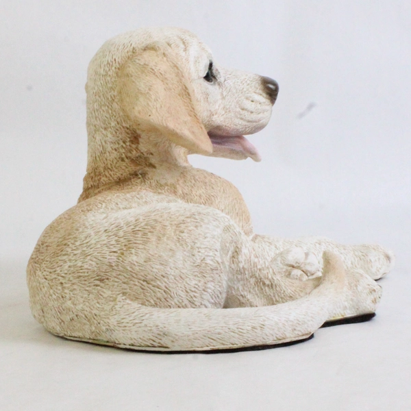 Castagna Yellow Labrador Retriever Puppy Statue/Figurine 1992 5.75" x 10" x 7"