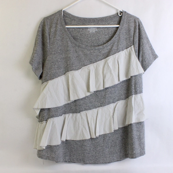 Lane Bryant Gray/White Ruffled Women's Long Sleeved Blouse Size 14/16