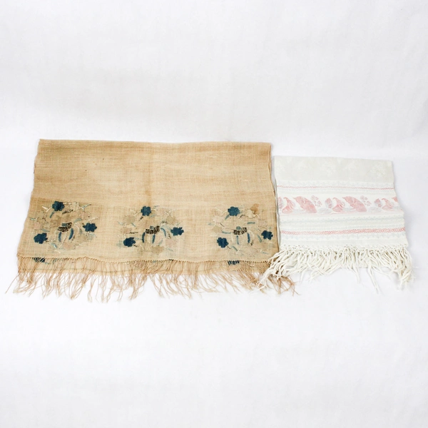 Mixed Lot of 34 Flawed Vintage Table Linens for DIY Fabric Upcycling