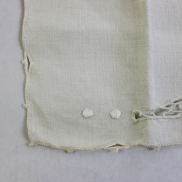 Vintage Off-White Floral Cutwork Embroidered Guest Towel