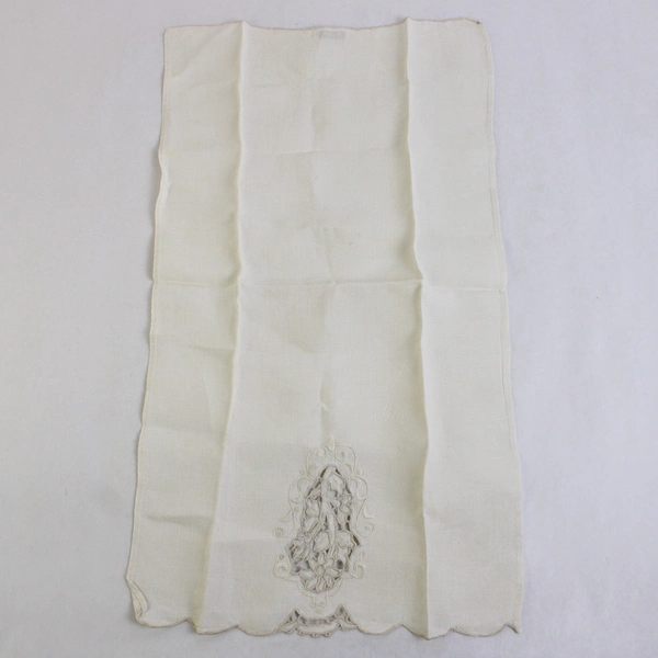 VTG Mastercraft Off-White Cutwork Flower Design Embroidered Guest Towel Flawed