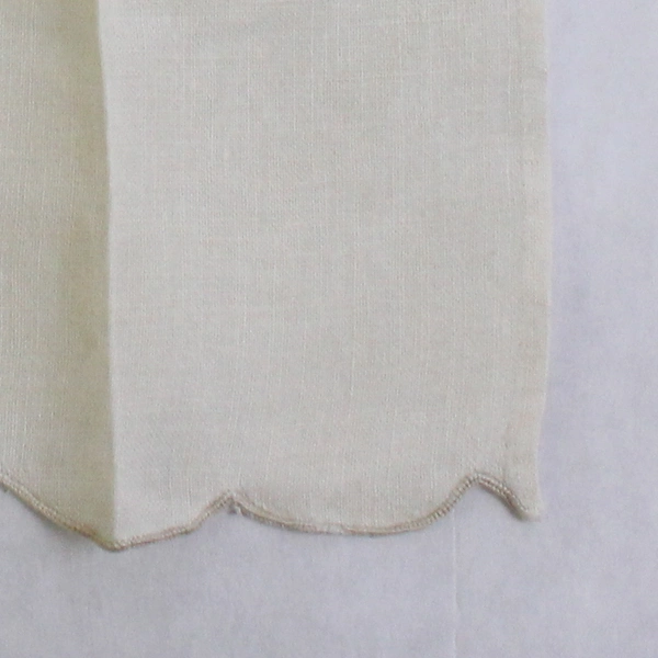 VTG Mastercraft Off-White Cutwork Flower Design Embroidered Guest Towel Flawed