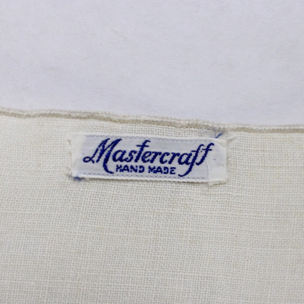 VTG Mastercraft Off-White Cutwork Flower Design Embroidered Guest Towel Flawed