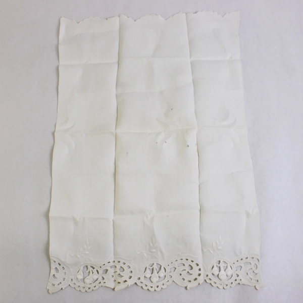 Vintage Off-White Embroidered Cutwork Guest Towel Flawed