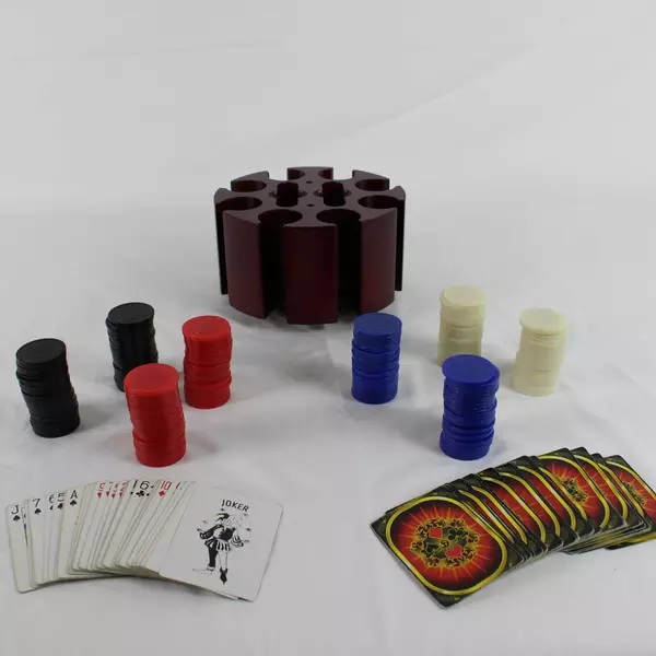 Burgundy Carousel Poker Chip Rack With 196 Chips And 2 Vintage Decks Of Cards