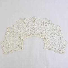 Vintage Off-White Floral Cutwork Collar Accessory