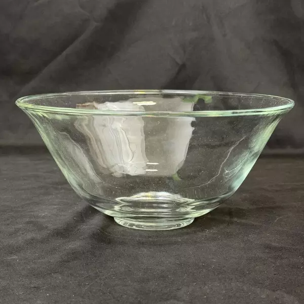 10 Inch Round Clear Glass Mixing Salad or Serving Bowl