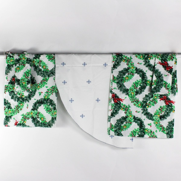 5 Piece Lot Winter/Christmas Themed Table Linens Fabric Cutters DIY Upcycling