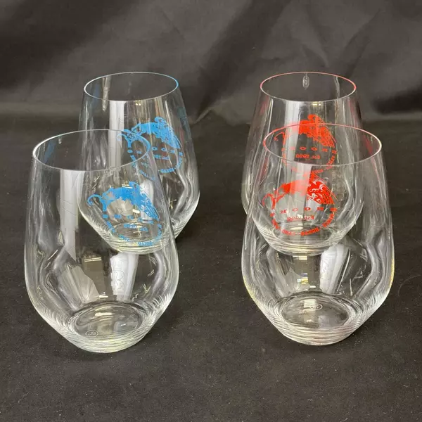 4 Glass Tech Brooks Wine Glasses From Amity Oregon Red And Blue Dragon Logos