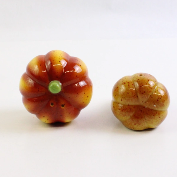 Set Of 2 Susan Winget Salt & Pepper Shakers 1 Stopper Fall Pumpkin Squash