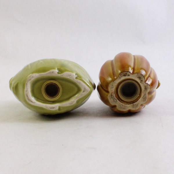 Set Of 2 Unbranded Ceramic Salt & Pepper Shakers W/ Stoppers Fall Pumpkin & Leaf