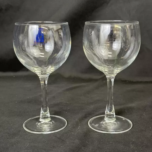 Lot of 2 Helvetia Winery Hillsboro Oregon Crystal Wine Glasses