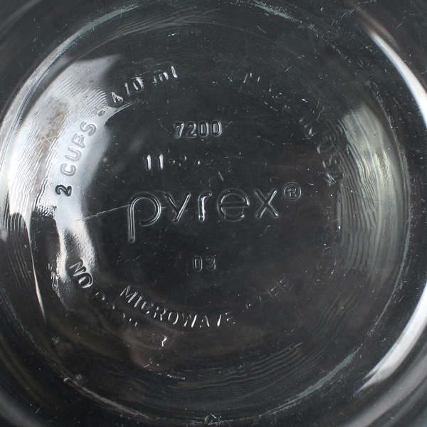 Lot of 2 Pyrex Clear Food Storage Bowls 7200 and 7202