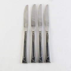 Set of 4 Oneida Silver Ledges Stainless Steel Dinner Knives