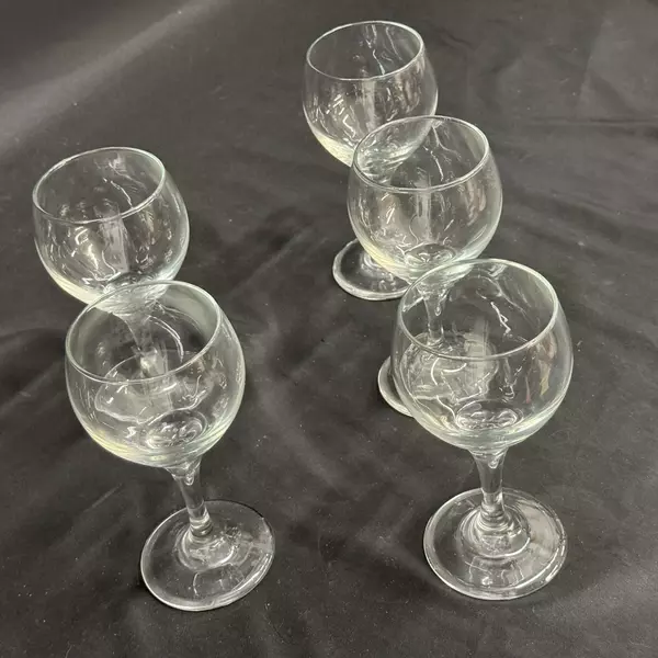 Set of 5 Libbey Perception Crystal Red Wine Glasses