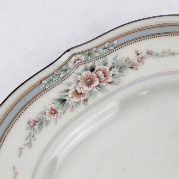 Set of 4 Noritake Rothschild 7293 Salad Plates Floral Platinum Trim 8 inch
