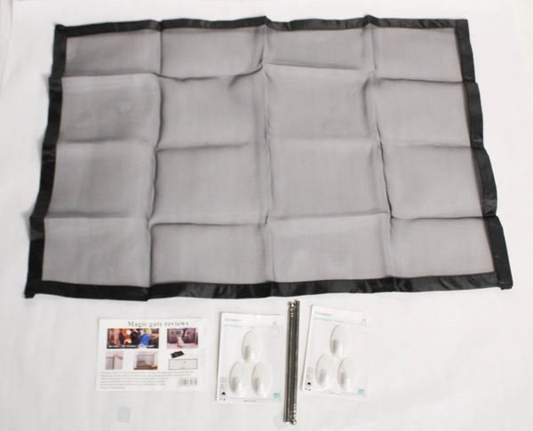 Magic Gate Adjustable Folding Mesh Dog Safety Gate Barrier Black 27"x40"