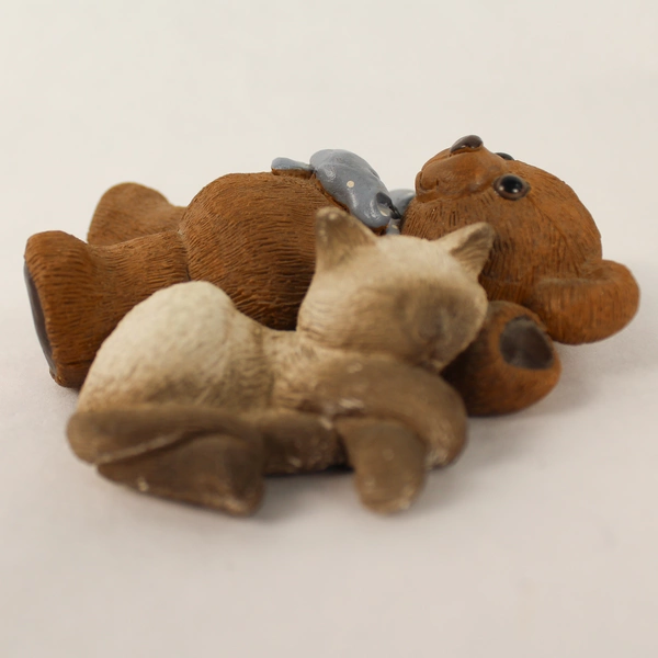 Vintage Vicki Lane 4" Teddy Bear & Sleeping Kitten Figurine Collectible