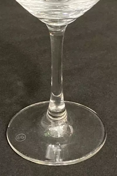 Lot of 2 ROCO Winery Crystal Wine Glasses Thunderbird Design Festive 8.25"