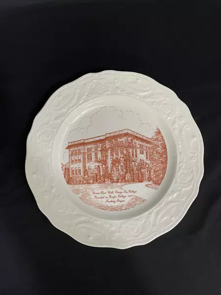 Vintage Edwards China 10" Wood Mar Hall George Fox College Plate 1891