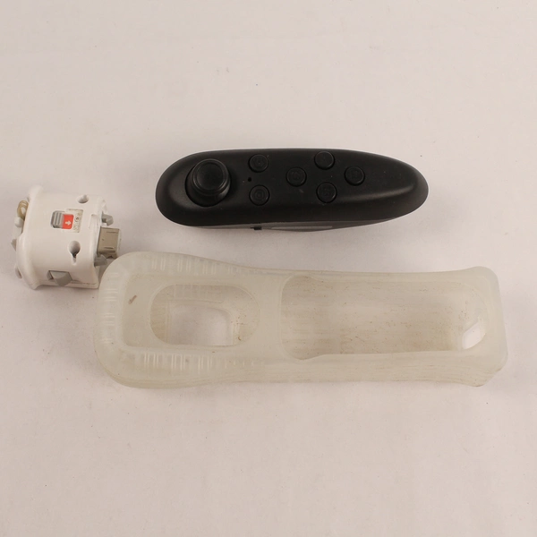 Lot of Nintendo Wii Accessories Controller Cover RVL-026 Plug VR Headset Remote