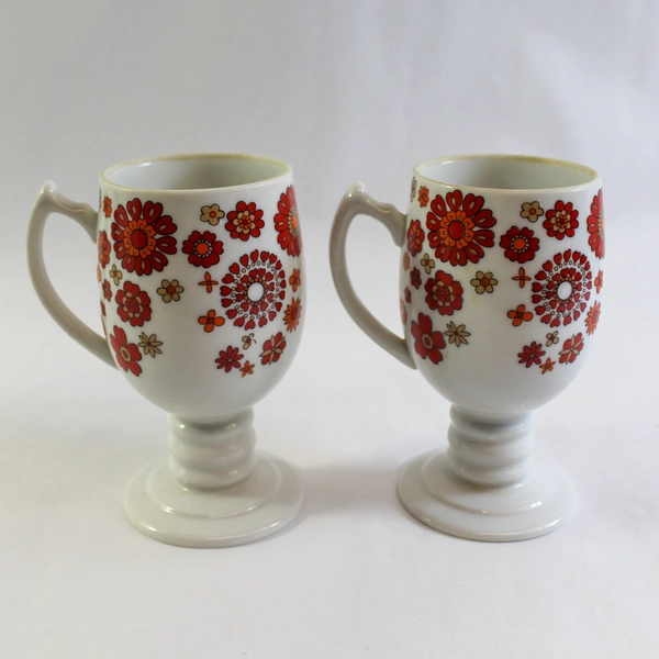 Set of 2 Royal Crown Arnart Retro Floral Pedestal Footed Mugs 70s Ceramic