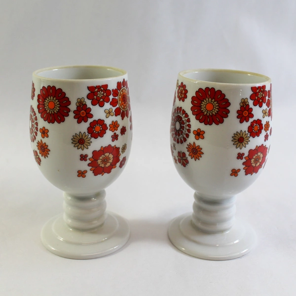 Set of 2 Royal Crown Arnart Retro Floral Pedestal Footed Mugs 70s Ceramic