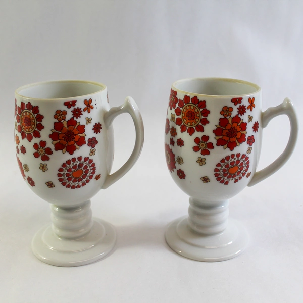 Set of 2 Royal Crown Arnart Retro Floral Pedestal Footed Mugs 70s Ceramic