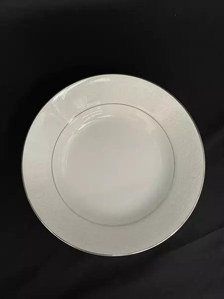 Lot of 4 Sango White on White 1079 Cereal Bowls with Platinum Trim One Chipped