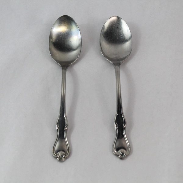 Lot of 2 Vintage Reed & Barton Oxford Stainless Steel Serving Spoons 8.5"