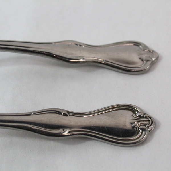Lot of 2 Vintage Reed & Barton Oxford Stainless Steel Serving Spoons 8.5"