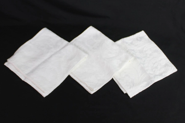 Lot of Avon Home Fashions Floral Damask Tablecloth & 3 Napkins Fabric Craft