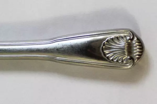 Towle London Shell 18/10 Stainless Steel Serving Spoon 8.75" Flatware