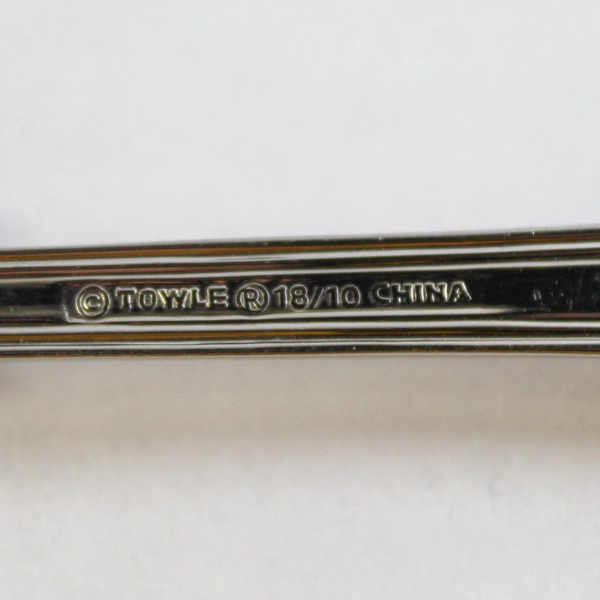 Towle London Shell 18/10 Stainless Steel Serving Spoon 8.75" Flatware